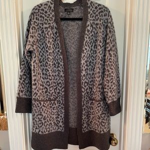 Lucky Brand oversized gray cheetah print sweater